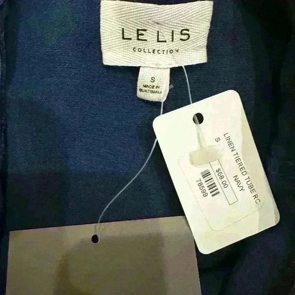 Le Lis Navy Strapless Romper Size Small - Picture 3 of 6